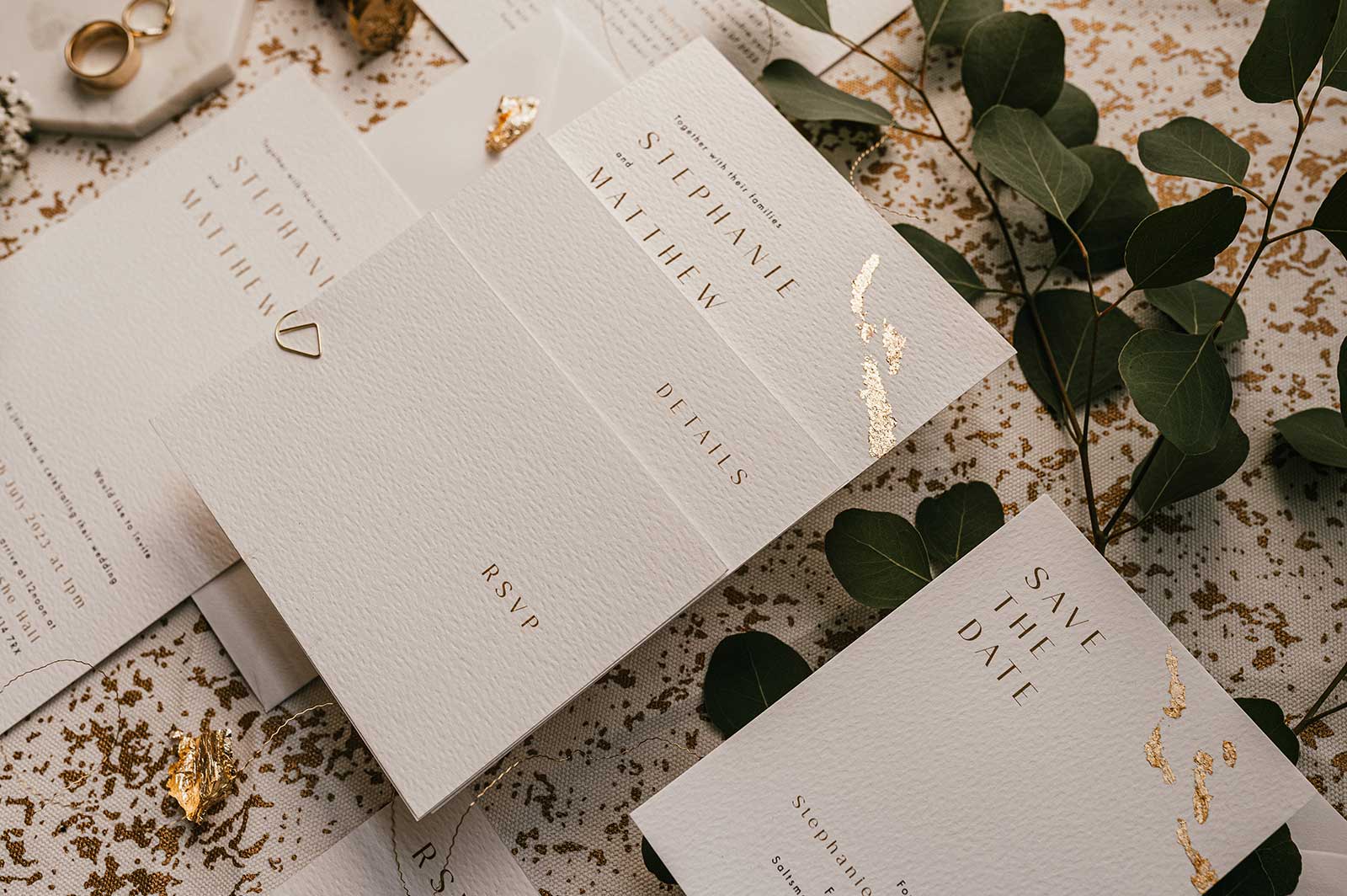 minimalist luxury gold wedding invitation